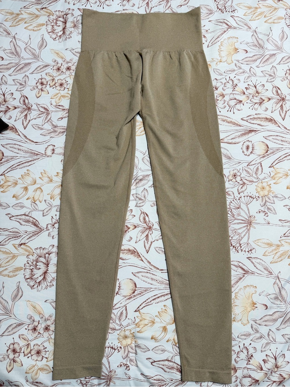 NVGTN High-Waist Leggings in Tan